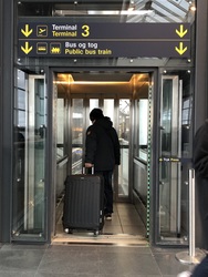 Københavns Lufthavn - Ankomst til lufthavnen via metro