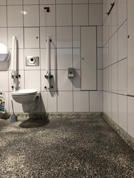 Københavns Lufthavn - Toilet (efter security) ved gate B2