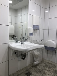 Københavns Lufthavn - Toilet (efter security) ved gate A25