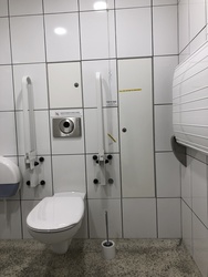 Københavns Lufthavn - Toilet (efter security) ved gate A25