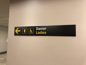 Københavns Lufthavn - Toilet (efter security) ved butikkerne i terminal 2