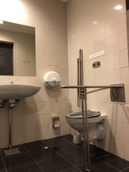 Københavns Lufthavn - Toilet (efter security) ved butikkerne i terminal 2
