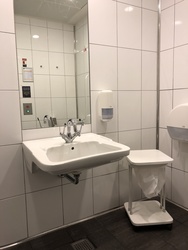 Københavns Lufthavn - Toilet (efter security) ved Aamanns cafe