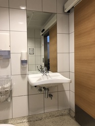 Københavns Lufthavn - Toilet (efter security) ved Assistancecenter