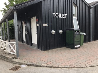 Aalborg Zoologiske Have - Toilet ved Skoletjenesten